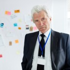 診斷免疫疾病如同辦案，面對醫療的不確定性考驗著醫師的智慧。